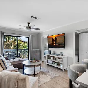 https://lakeview-6-emerald-searenity.hotels-destin.com