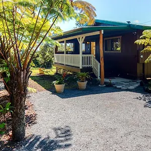 https://fern-cottage-volcano-studio-w-rainforest-views.hotelsinhawaii.org